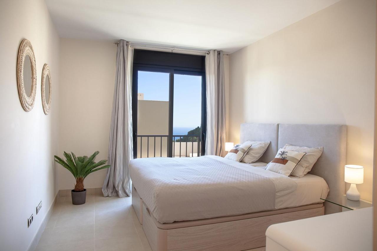 Luxury Spa Resort Marbella 2 Bedroom Sauna Gym Pools Jacuzzi Exterior photo